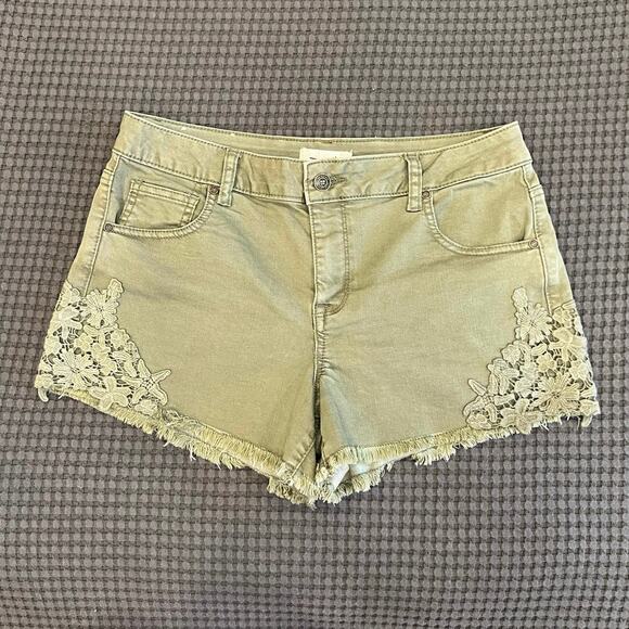Altar’d State Lace Shorts | Womens Olive Green Shorts‎ | Size 29 - Picture 2 of 9
